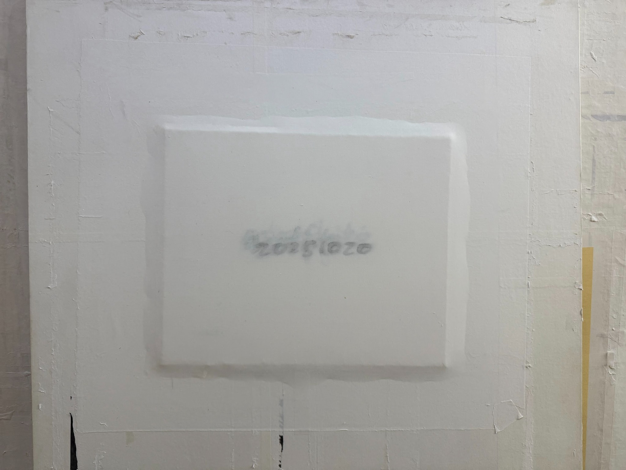 郭汶瑄《0.20251020（創世封印）》裝裱前正面，26層手工紙封印