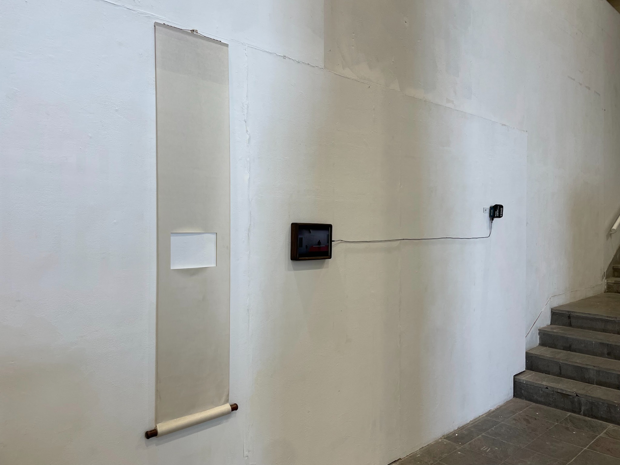 郭汶瑄《當作品離開》(2014–2023)與過程影像的展場配置